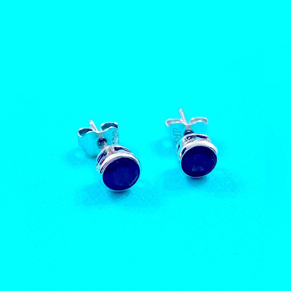 Blue round stud earrings